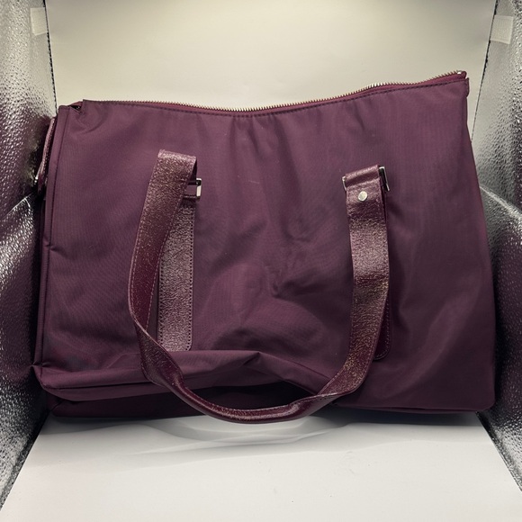Banana Republic Elegant Burgundy Women’s Shoulder Bag w/ Zip-Top Closure 🍷👜✨ - Picture 4 of 11